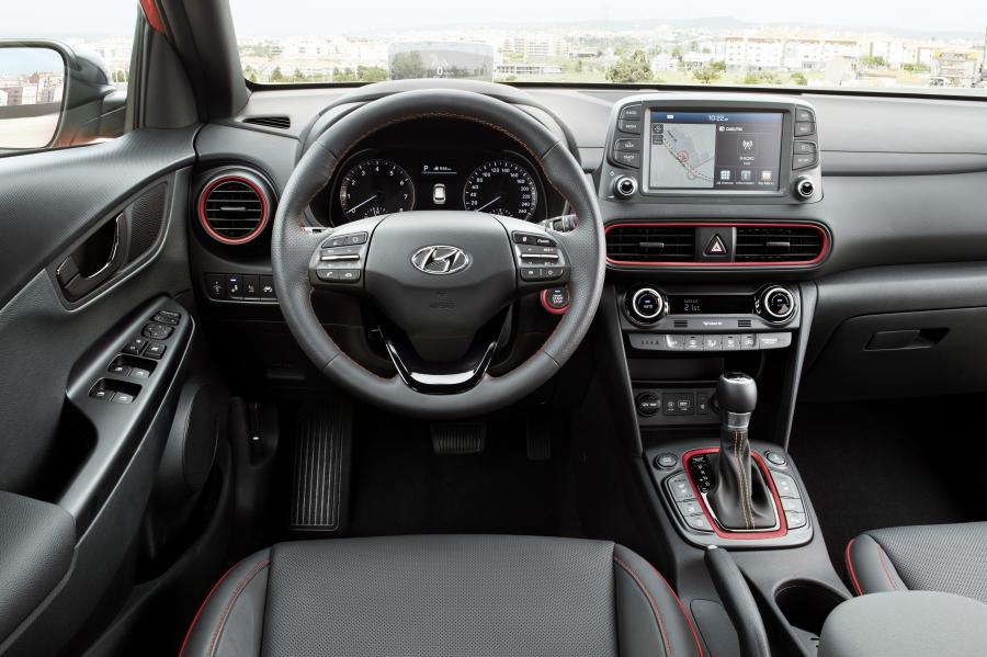 Торпедо Hyundai Kona (OS) 2017 года  (WW) (фото 5 из 50)